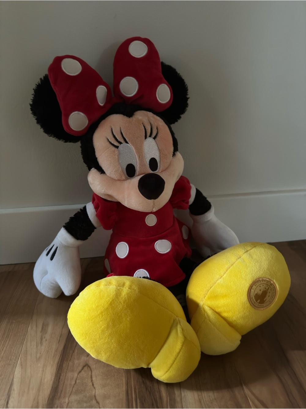 NWOT Disney Classic Minnie Mouse Plush Toy in Red and Yellow